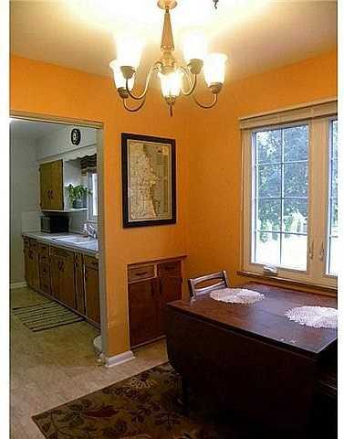 2843 Castleton Avenue - Photo 4 of 14