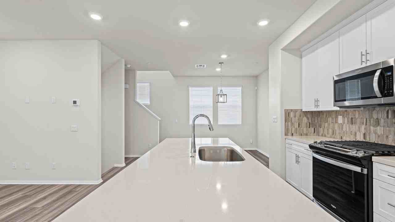 40509 Melrose Dr - Photo 7 of 30