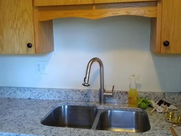 852 Hadley Rd - Photo 5 of 10