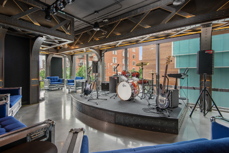 700 N Morgan St - Photo 6 of 11