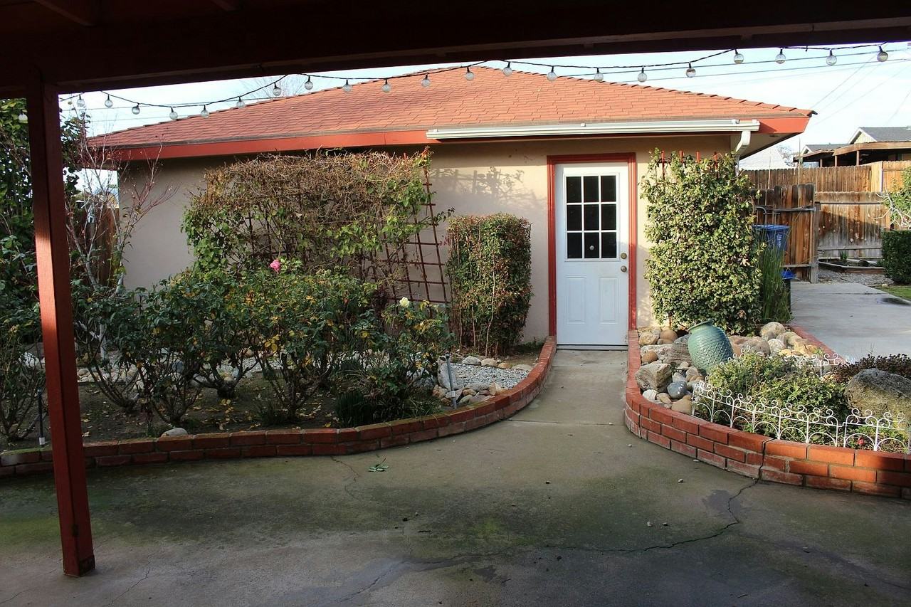 1804 Duke Dr - Photo 3 of 14