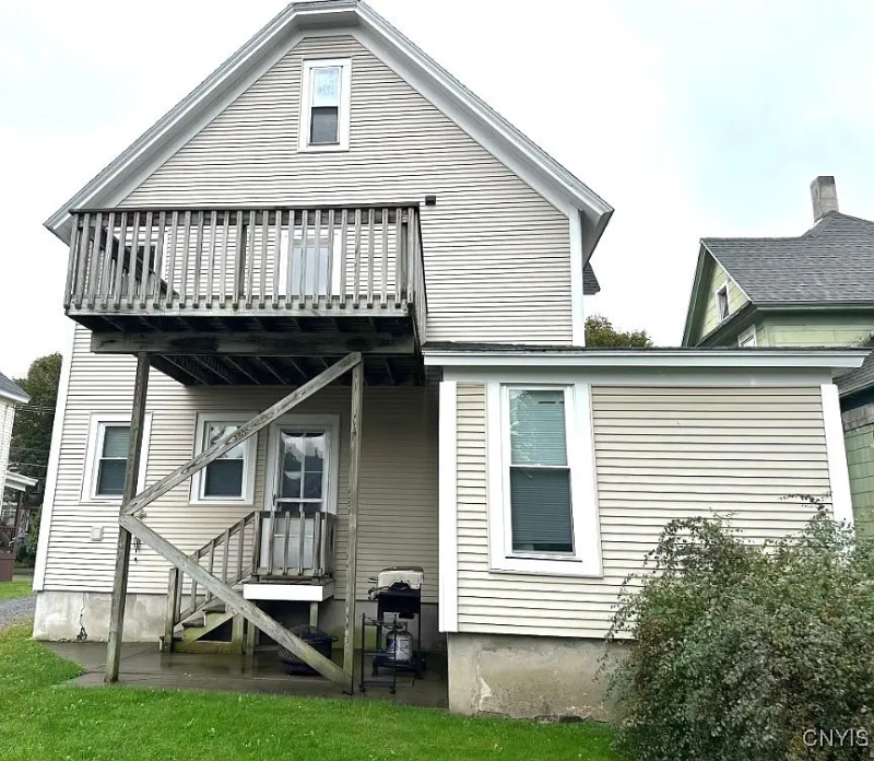 12 E Main St #1 - Photo 3 of 14