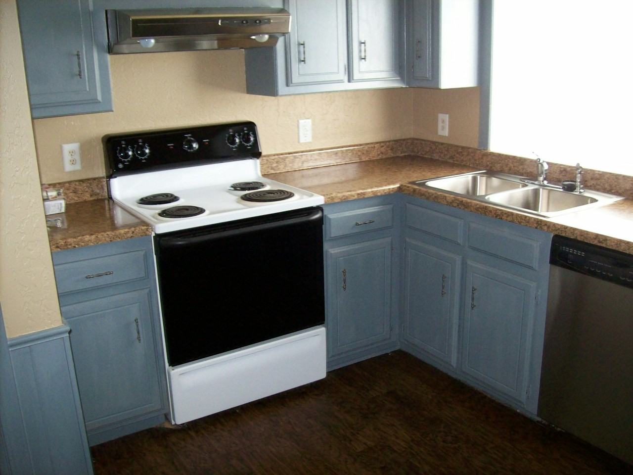 410 South Greengate Drive - Photo 5 of 10