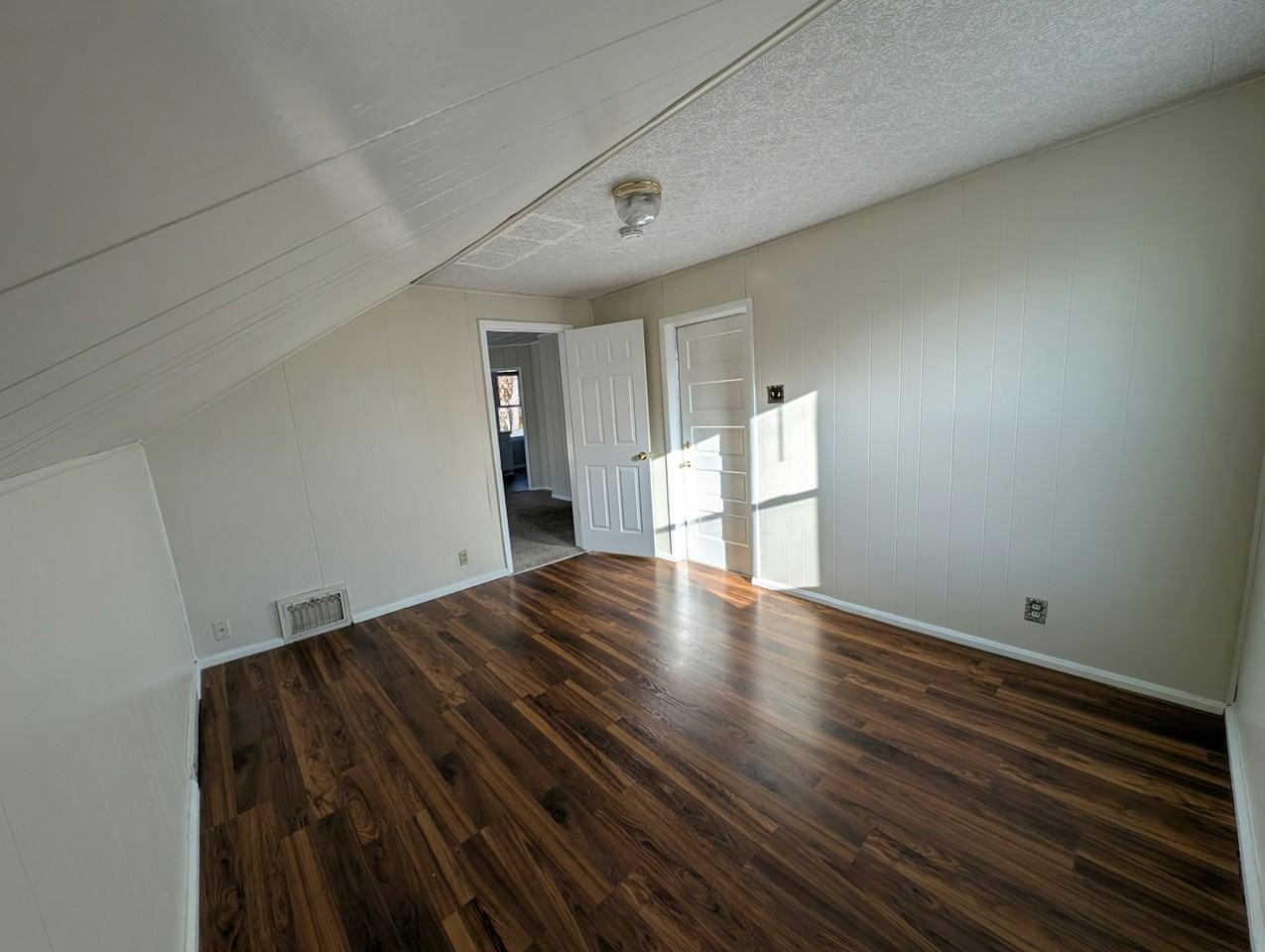 119 Gray Street, Unit Upper - Photo 3 of 12