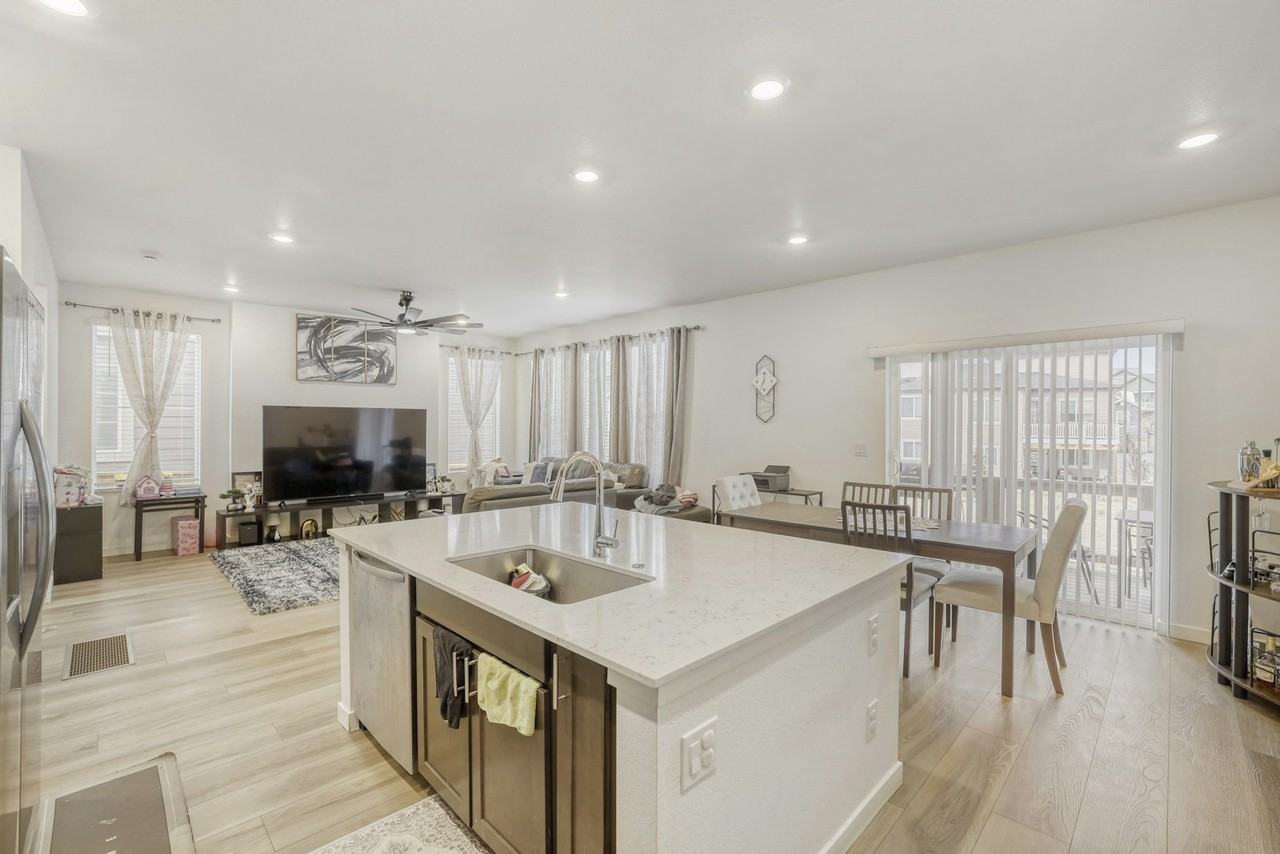 8991 Hightower Street - Photo 6 of 23