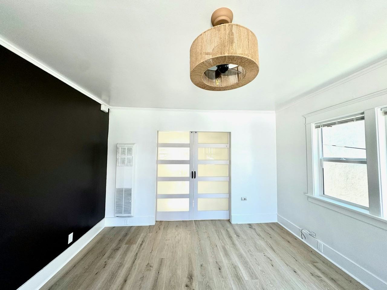 279 Redondo Avenue, Unit 279 Redondo Unit B - Photo 5 of 15