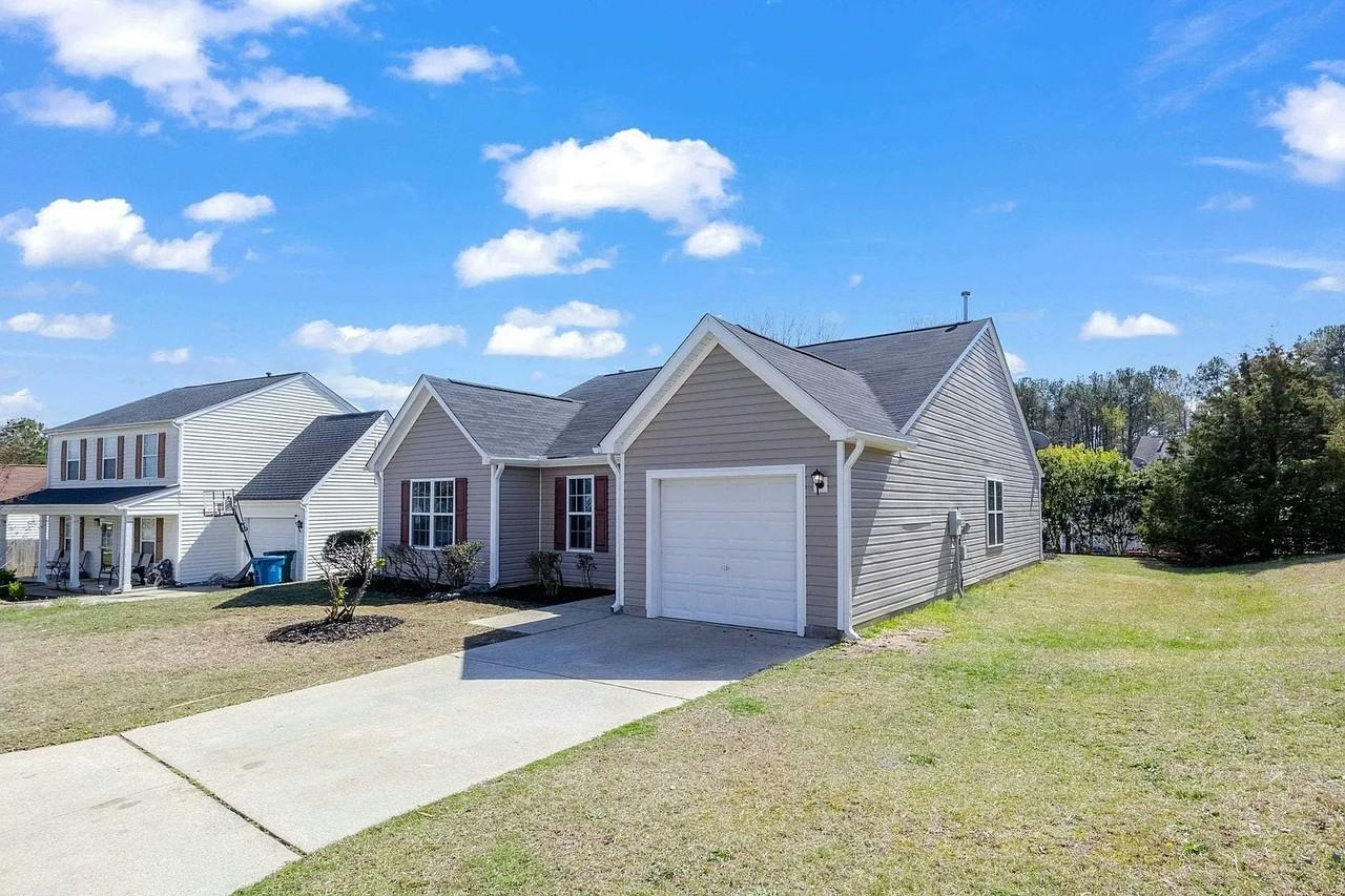 404 Quartz Dr - Photo 2 of 34