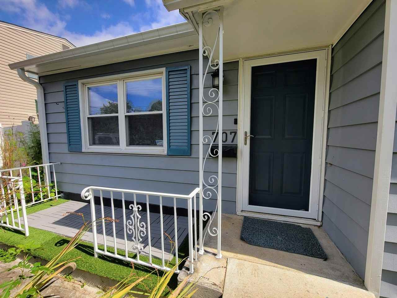 707 Douglass Avenue - Photo 3 of 23