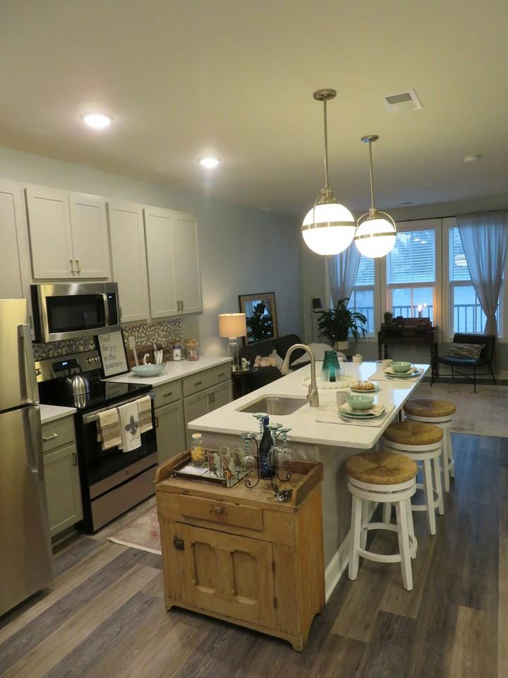 18 West Waterloo Street, Unit E - Photo 6 of 14