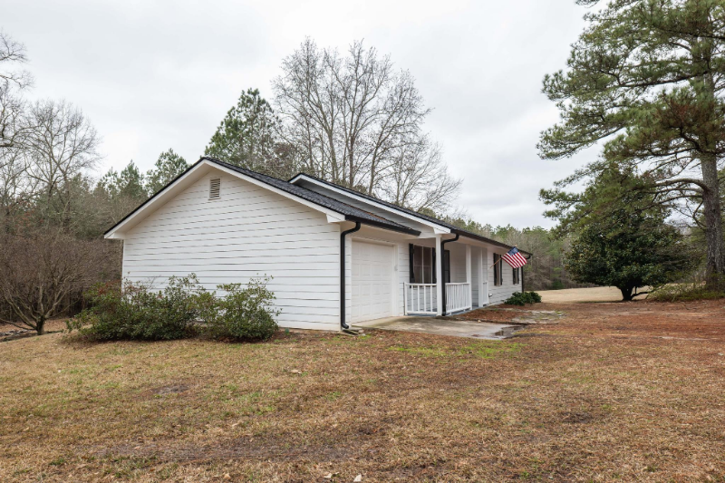 1190 Duncan Rd - Photo 2 of 19