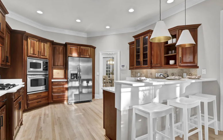 8707 Lowes Island Dr - Photo 3 of 13