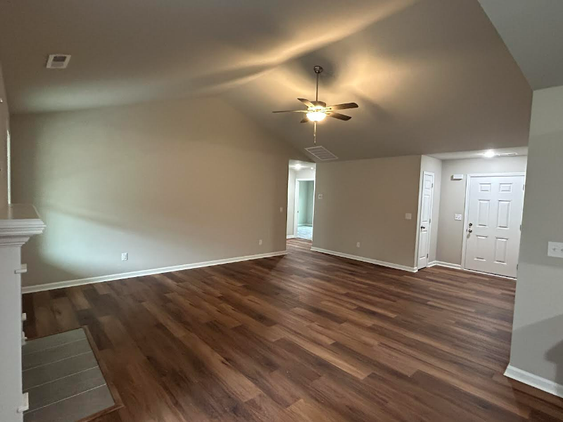 401 Grand Oaks Dr - Photo 3 of 17