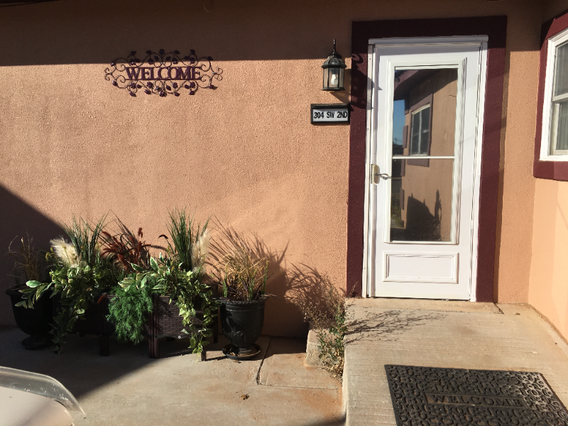 304 Sw 2nd St - Photo 3 of 25