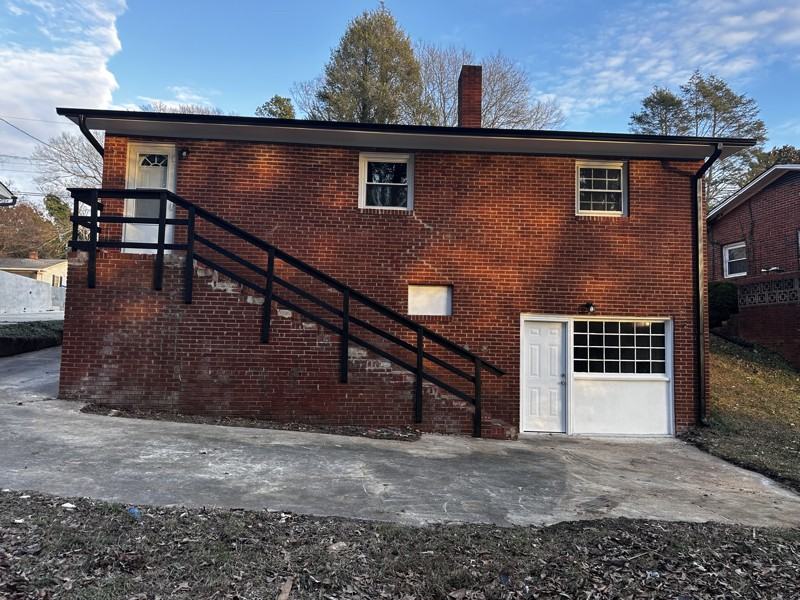 2054 K Court Ave - Photo 2 of 17