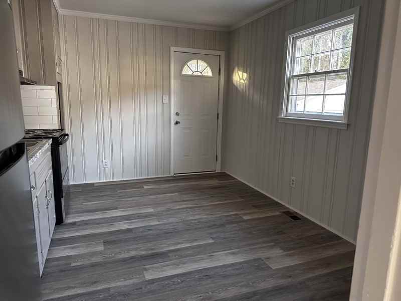 2054 K Court Ave - Photo 6 of 17