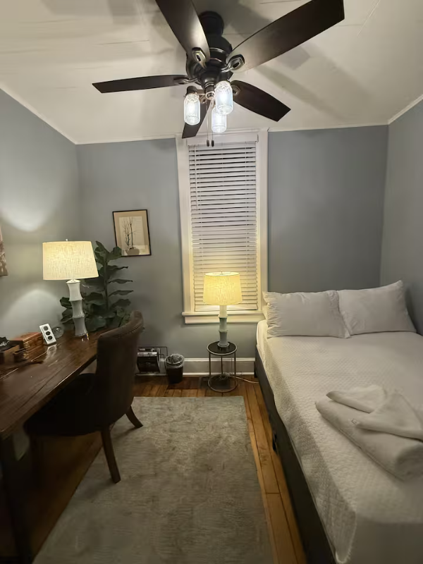 3729 N Seminary Ave - Photo 5 of 10