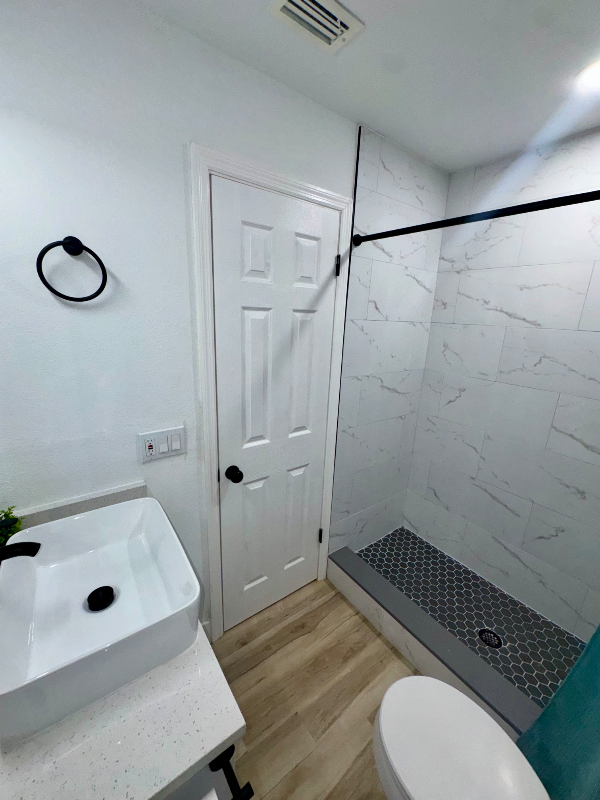 1001 S Dollins Ave #1 - Photo 4 of 4