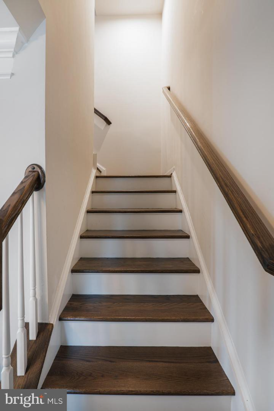 410 Blue Welsh St - Photo 7 of 32