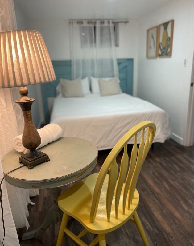 6110 Lee St #B - Photo 4 of 5