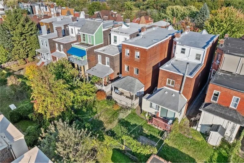 3437 Parkview Ave - Photo 2 of 14