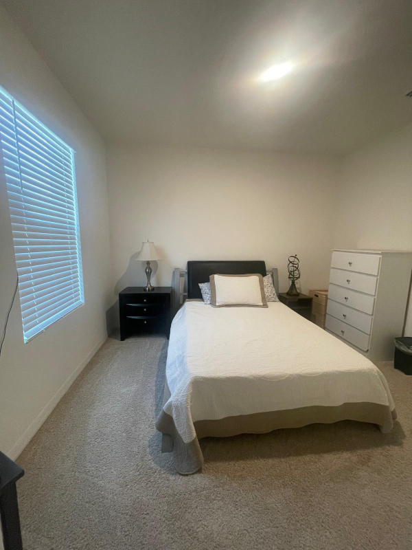 917 Brack St - Photo 3 of 5