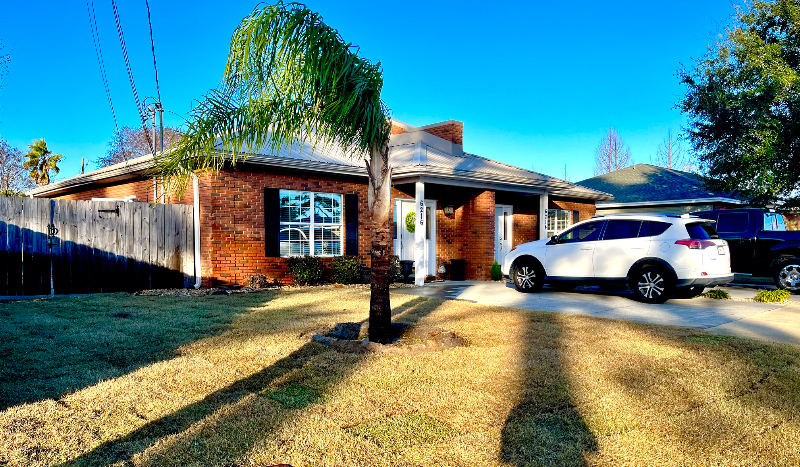 6214 E Azalea Ave - Photo 4 of 19