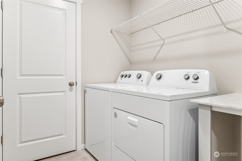 1478 Sw Pendleton Way - Photo 7 of 16