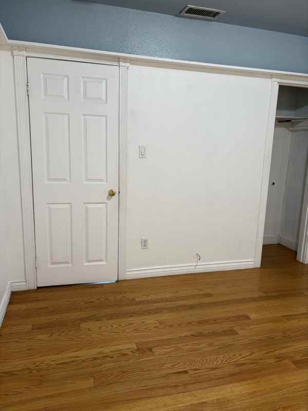 452 N Alexander St - Photo 2 of 6