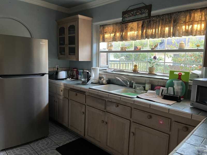 452 N Alexander St - Photo 3 of 6