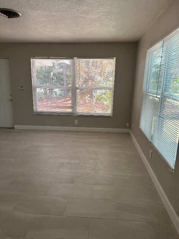 7309 44th Ave N - Photo 6 of 13