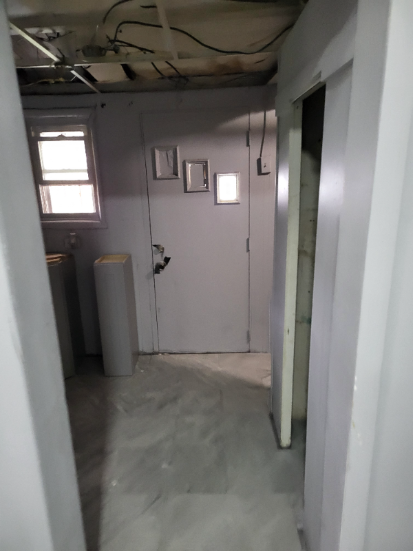 643 N Peach St - Photo 4 of 7