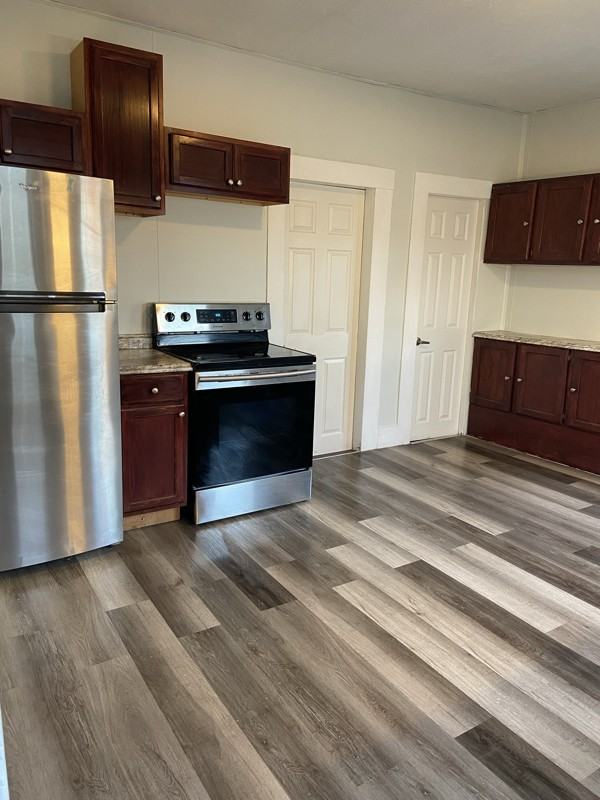 244 E Broadway - Photo 3 of 14