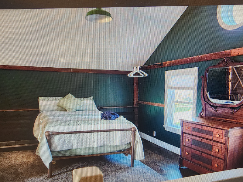 7049 Lake Ave - Photo 3 of 10