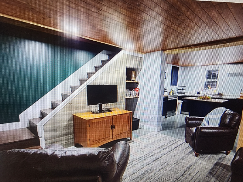 7049 Lake Ave - Photo 5 of 10