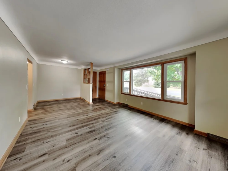 1011 64th Ave Ne - Photo 7 of 12