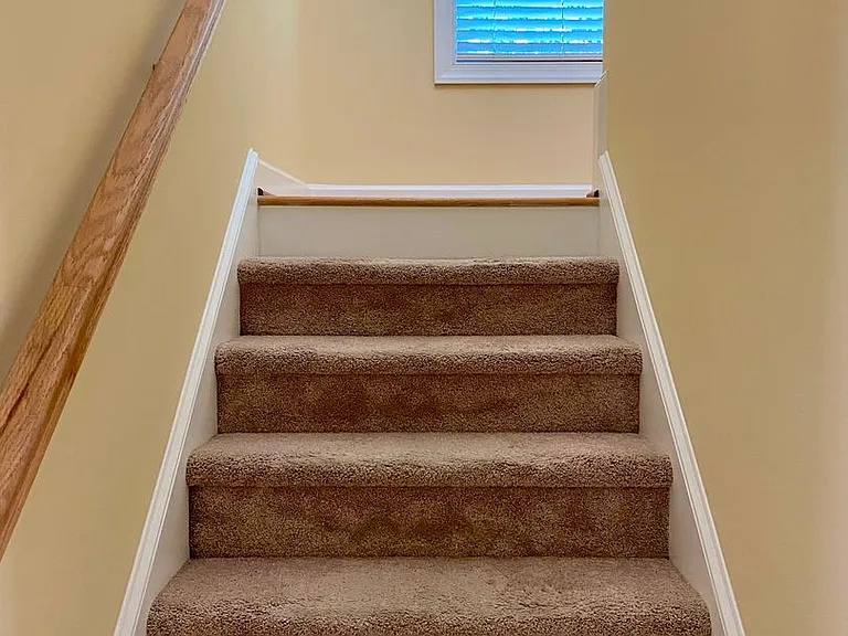 237 Rosehaven Dr - Photo 2 of 6