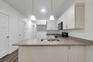 4688 Sw - Photo 1 of 1