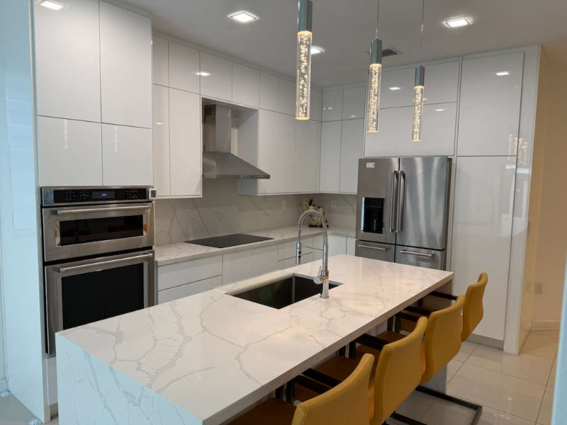 10296 Nw 88th Ter - Photo 2 of 13