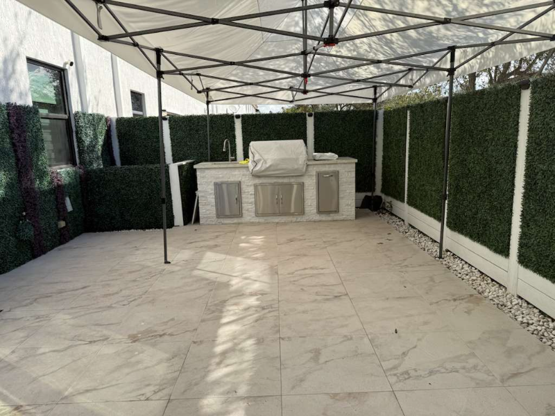 10296 Nw 88th Ter - Photo 6 of 13