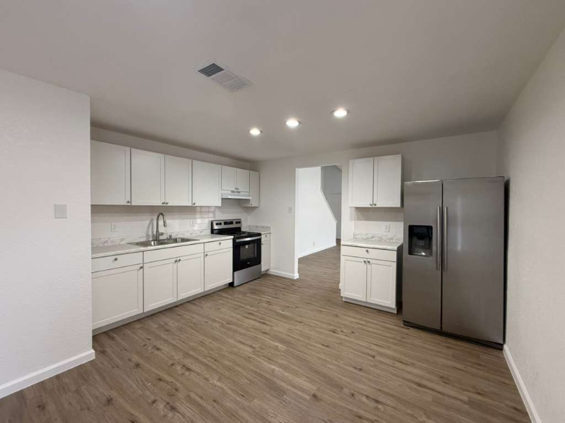 5747 Hawaiian Sun Dr - Photo 3 of 16