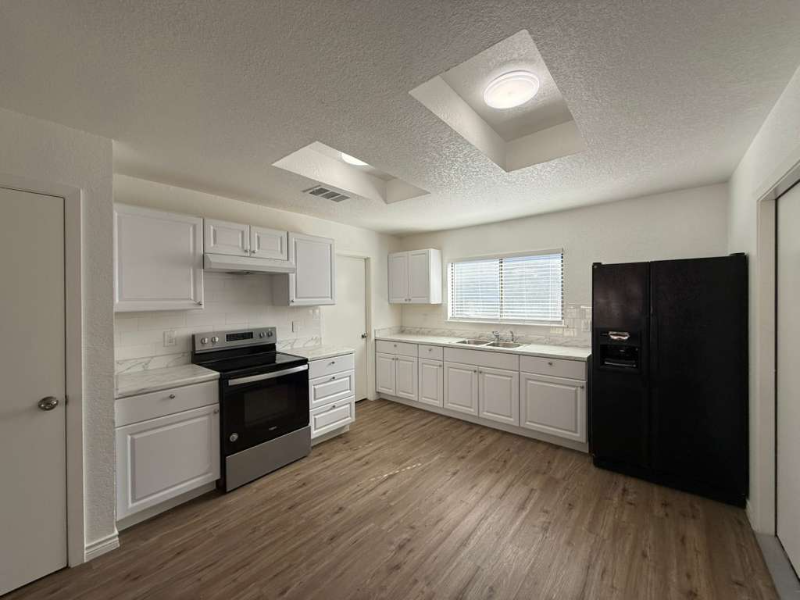 4455 Sherwood Way - Photo 3 of 19