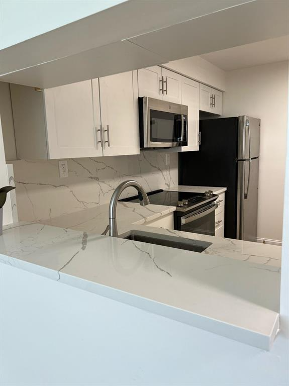 735 Nw 91st Ter - Photo 3 of 18