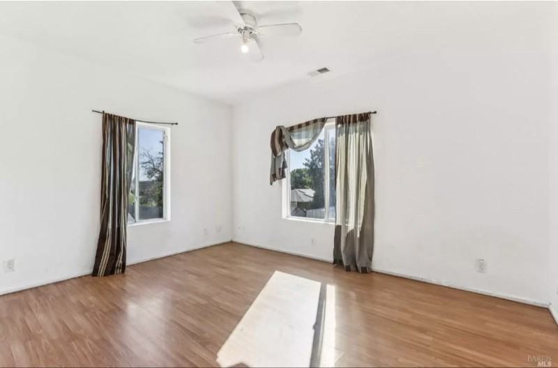 507 Kings Way #B - Photo 6 of 20