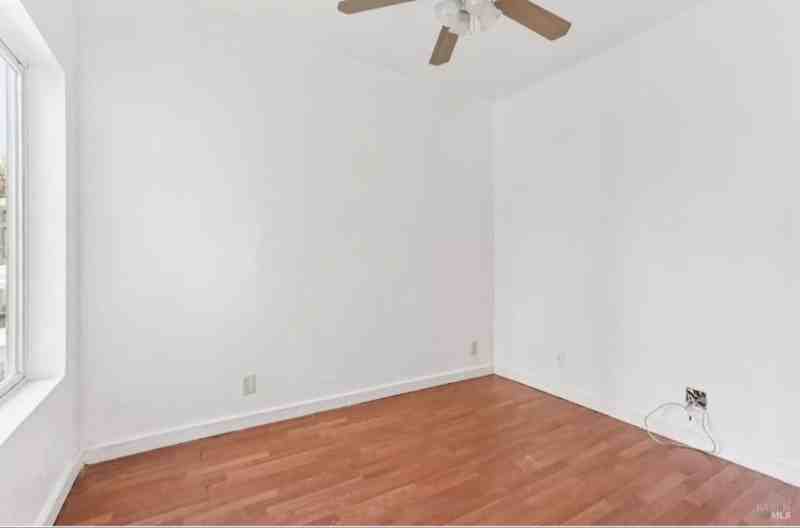 507 Kings Way #B - Photo 7 of 18