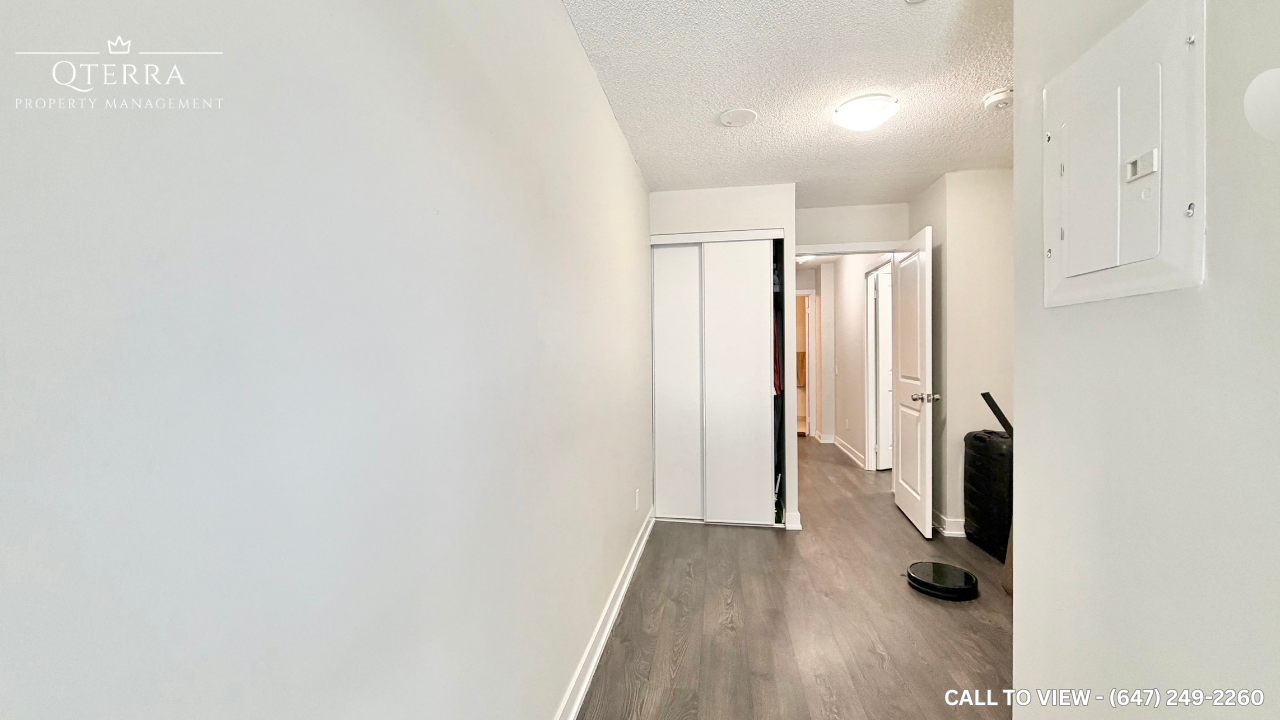 109-251 Manitoba St, Etobicoke, Ontario M8Y 0C7 - Photo 6 of 11