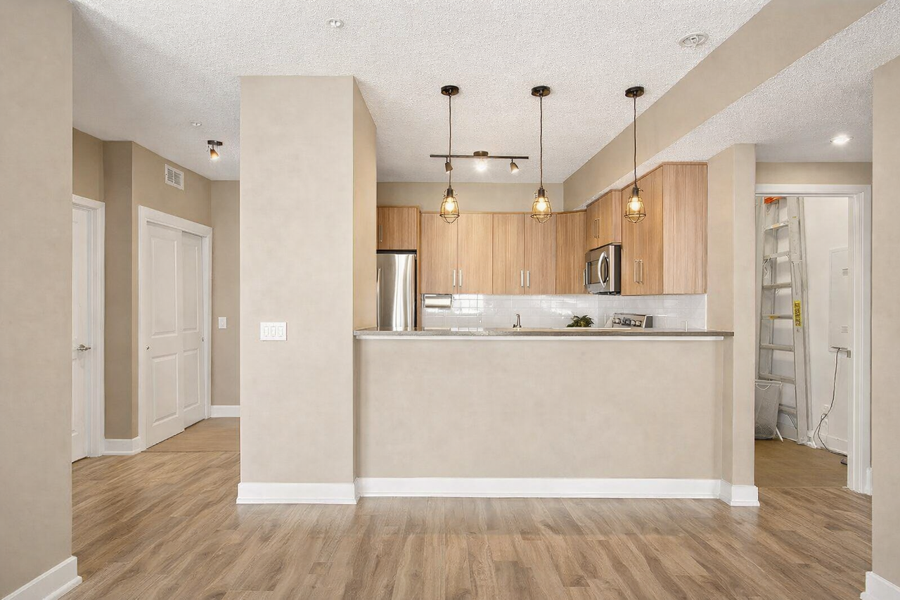 101 Arcadia at Crescent - Photo 4 of 20