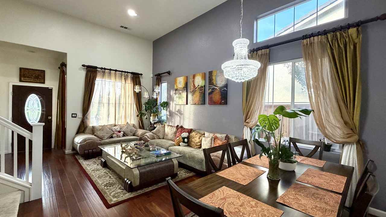 5153 Aspen Street - Photo 3 of 12