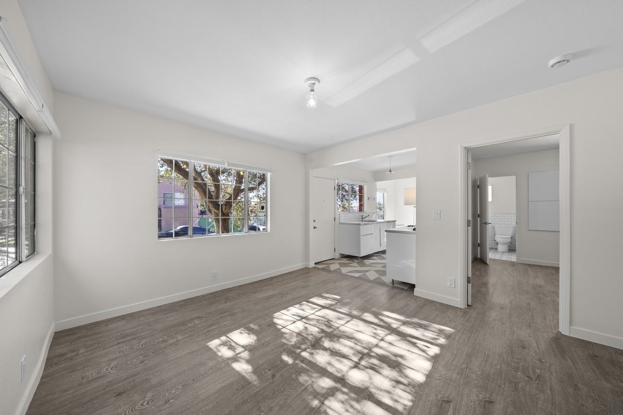 951 N Hoover St #NA - Photo 4 of 21