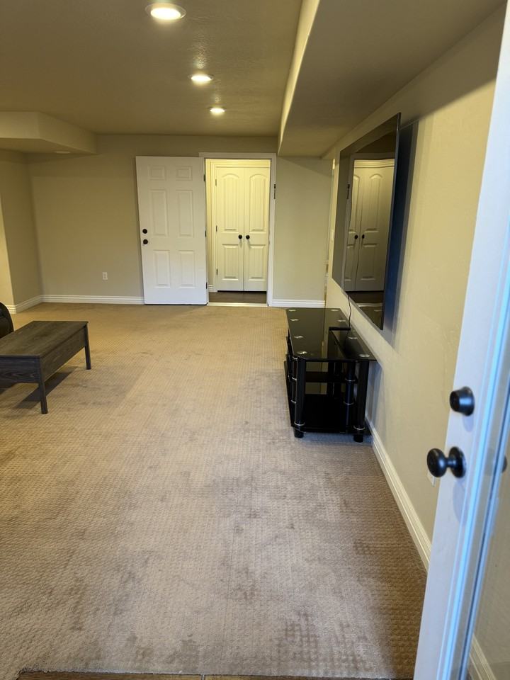 1213 E St Josephs St #NA - Photo 5 of 42