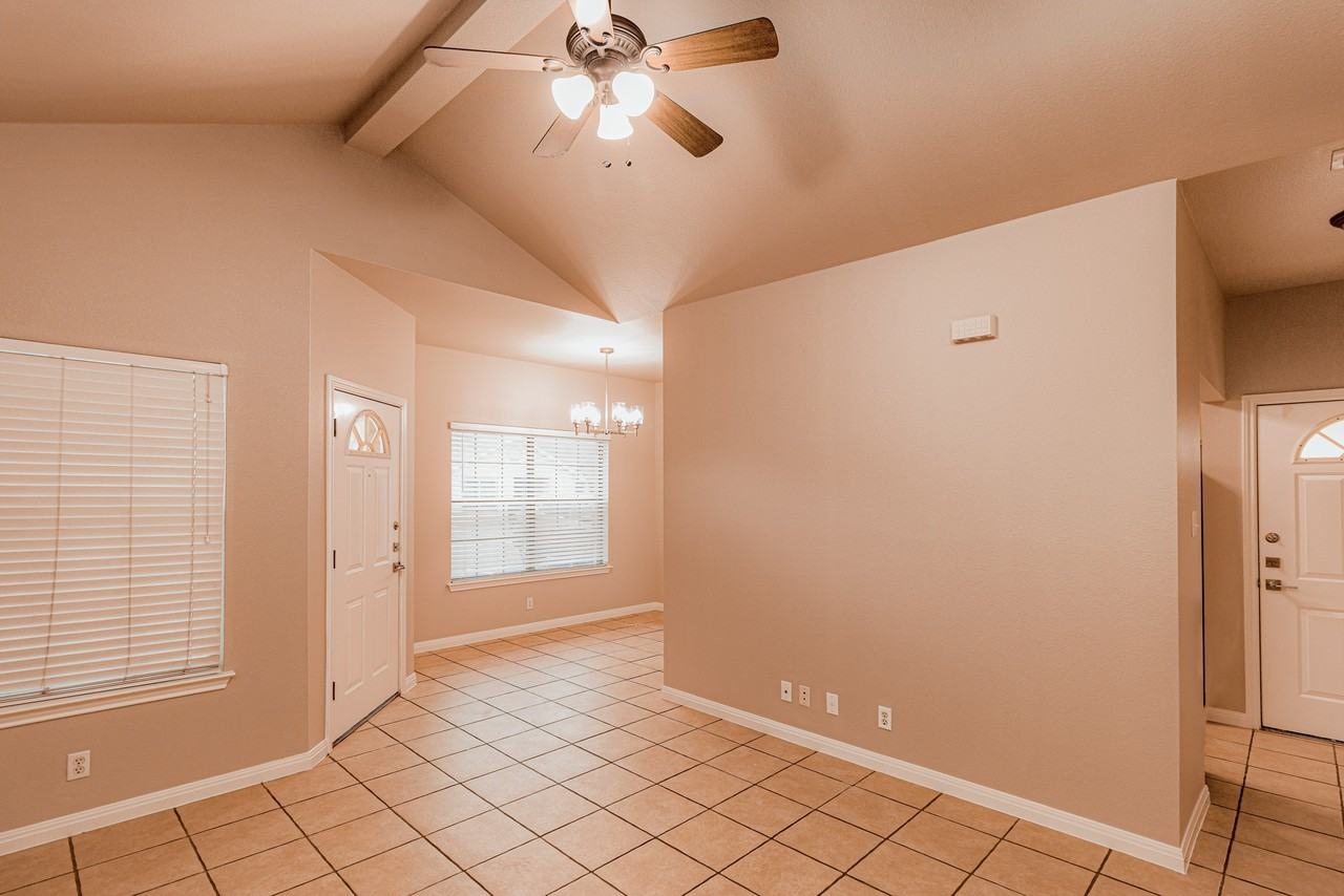 104 San Antonio Rd #403 - Photo 5 of 10